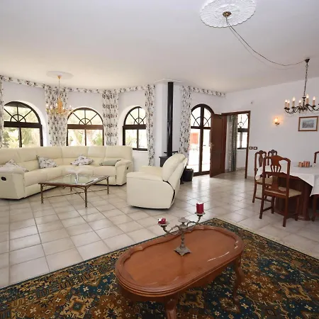 Beautiful In San Isidro With Pool Dom wakacyjny